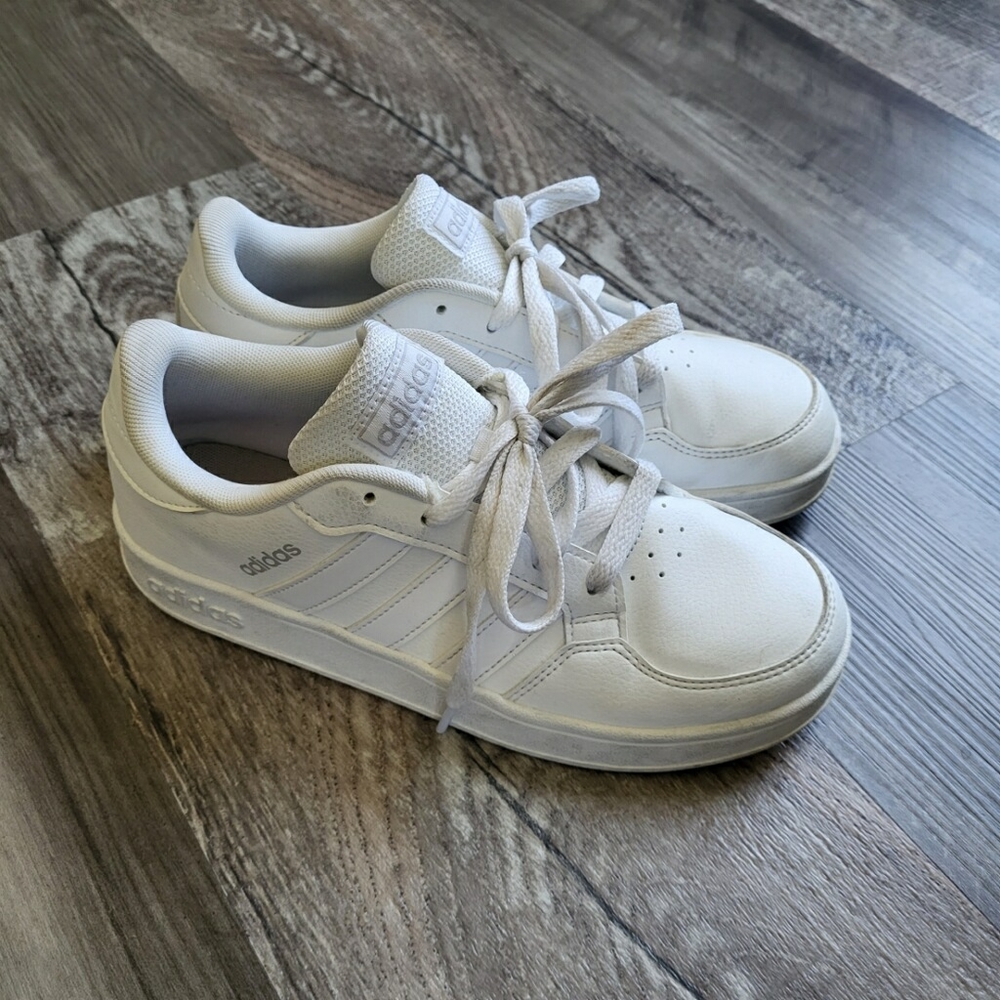 Adidas White Size 4 Kids Shoes